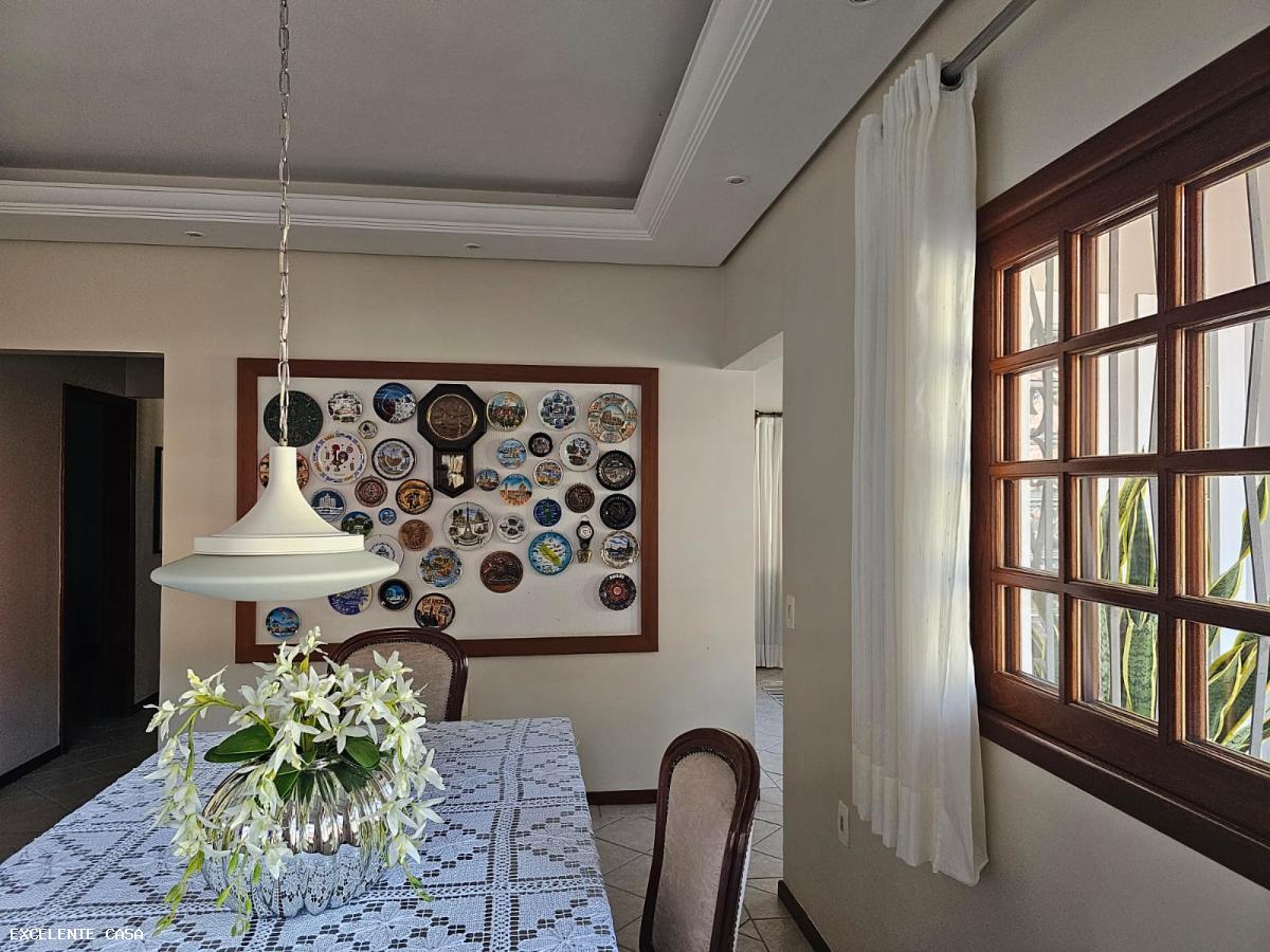 Casa, 3 quartos, 250 m² - Foto 12