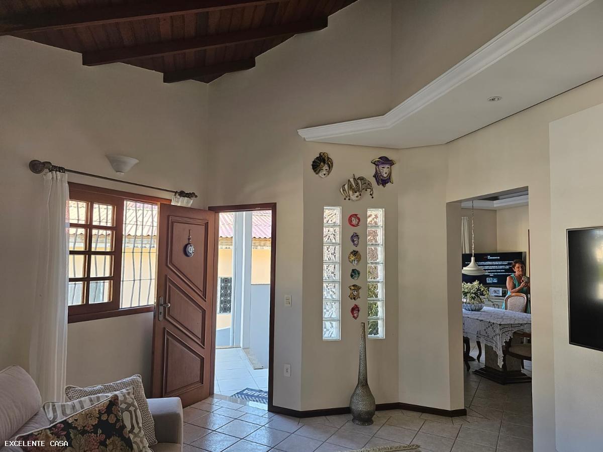 Casa, 3 quartos, 250 m² - Foto 19